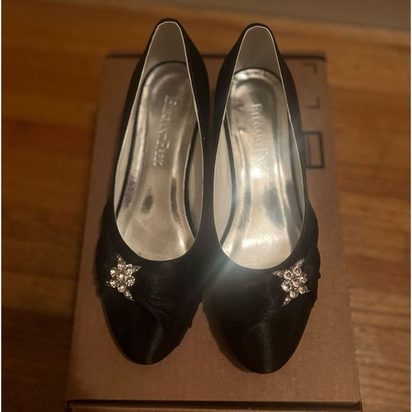 Black and Rhinestone heels - Picture 2 of 6